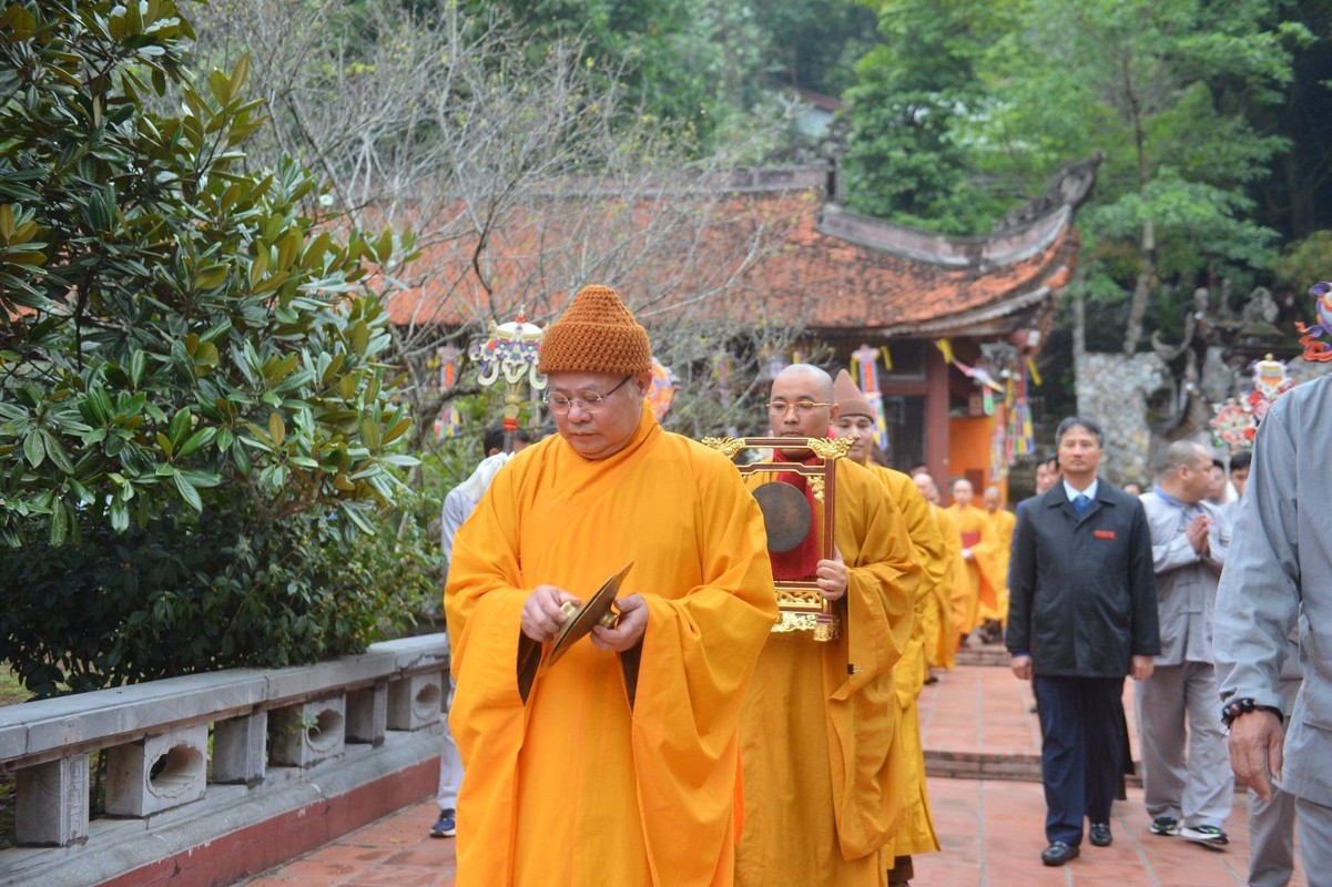 Khai hoi chua Huong: Du doan nam nay du khach dong dot bien-Hinh-5