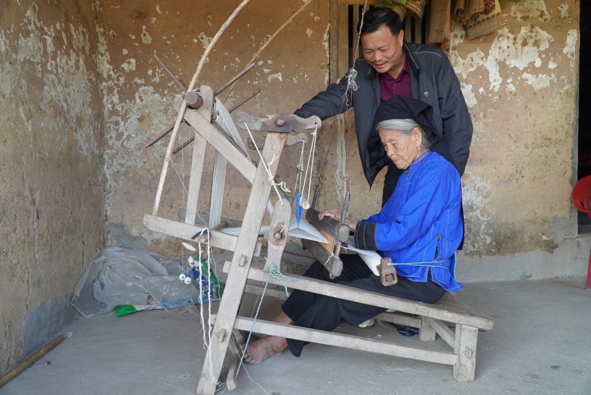 Den Bac Hoa ngam nhung ngoi nha trinh tuong doc dao cua nguoi Nung-Hinh-8