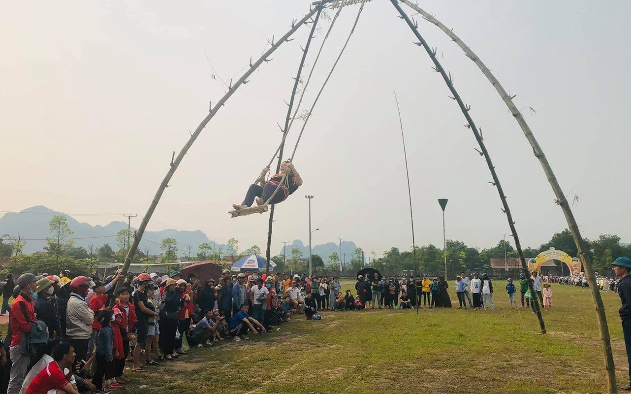 Doc dao le hoi ram thang ba truyen thong o Quang Binh-Hinh-5