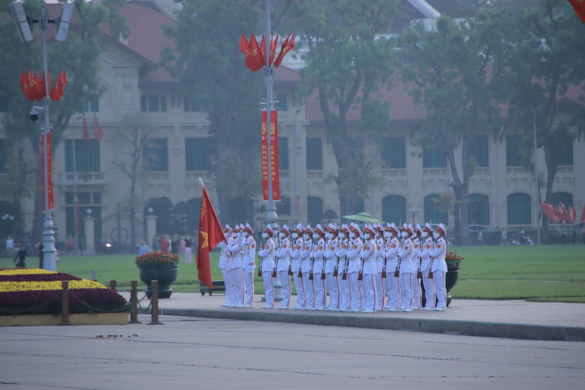 Xuc dong le chao co o Quang truong Ba Dinh ky niem sinh nhat Bac Ho-Hinh-4