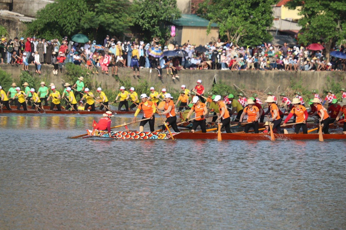 Quang Binh: Day song le hoi dua thuyen mung Tet Doc lap 2/9-Hinh-6