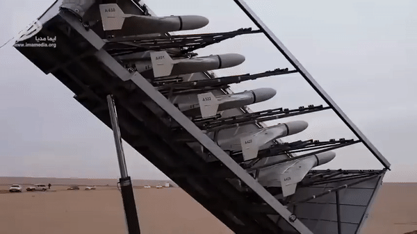 View - 	Loạt UAV cảm tử Iran sử dụng trong đòn tập kích vào Israel