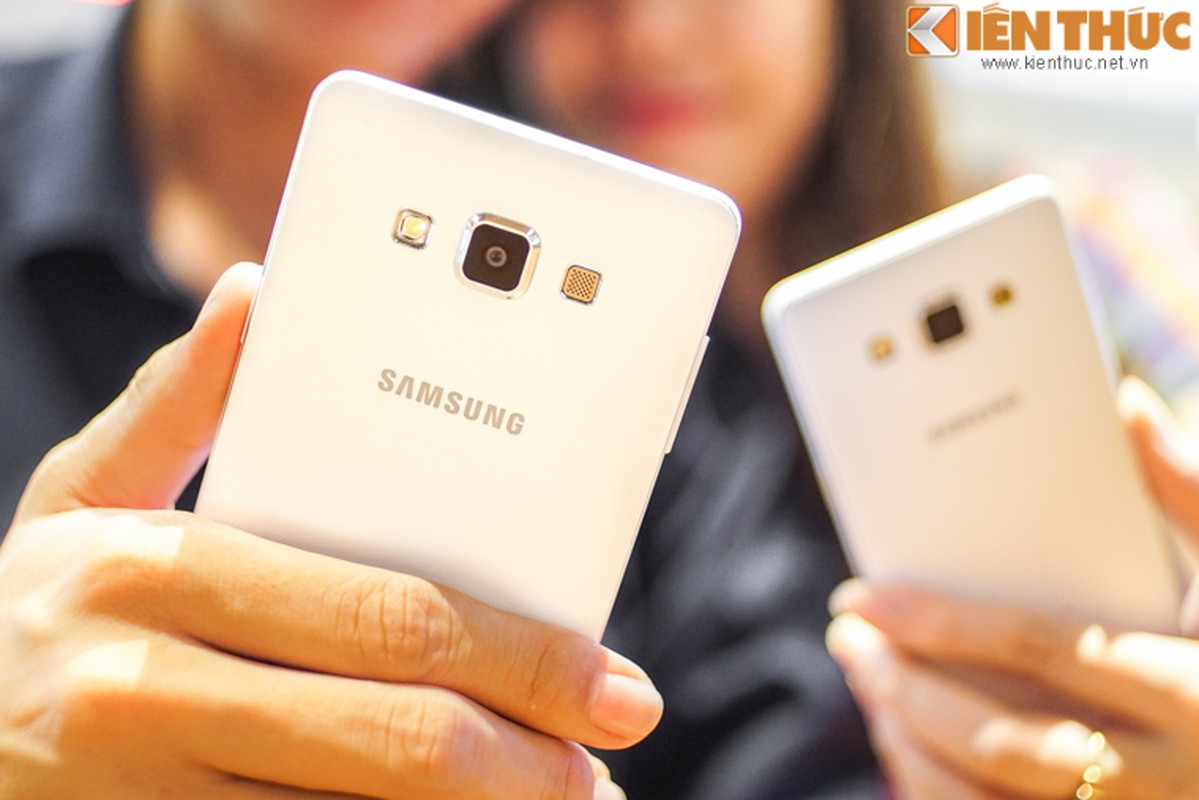 Cap doi hoan hao cung Samsung Galaxy A7 &amp; A5-Hinh-12