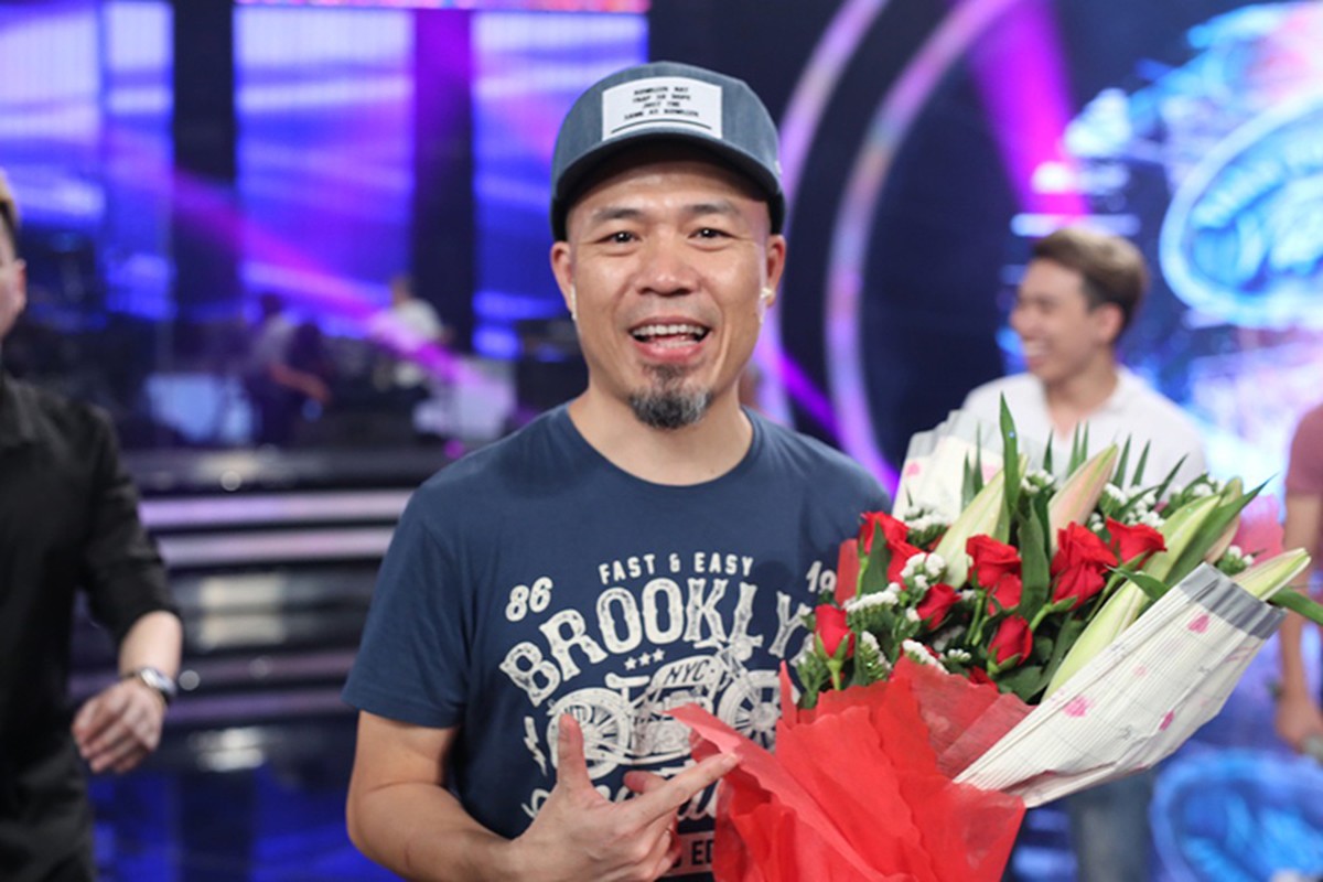 NS Huy Tuan don sinh nhat cung top 3 Vietnam Idol 2016-Hinh-3