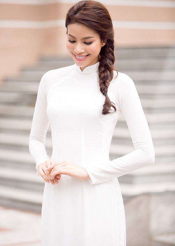 HH Pham Huong dep hut hon voi ao dai trang tinh khoi-Hinh-10