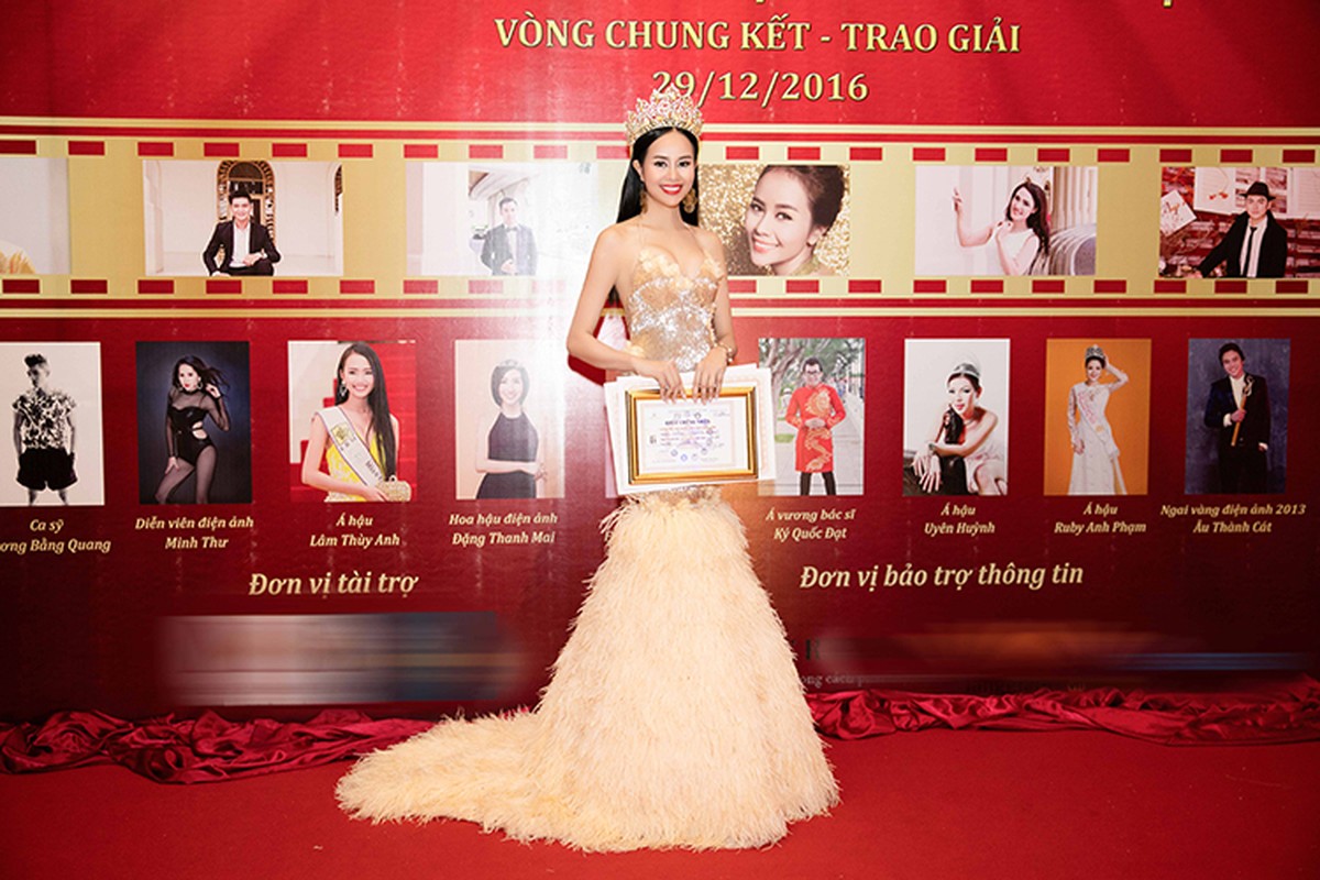 Sella Truong bat ngo dang quang Hoa hau Dien anh 2016-Hinh-8