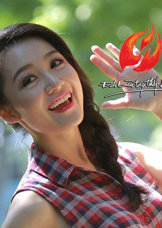 Ve hut hon cua 8X thay the BTV Van Anh o thoi su 19h-Hinh-11