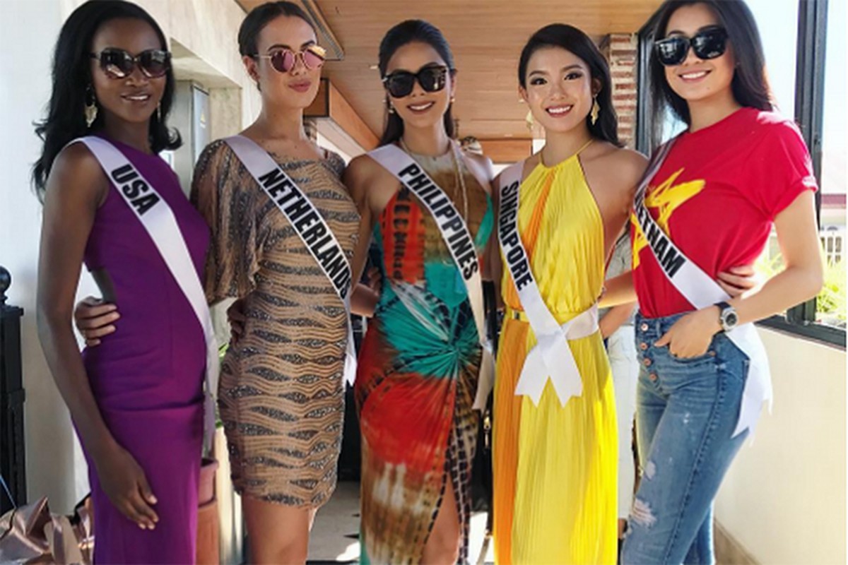 Le Hang goi cam trong tiec chao mung cua Miss Universe-Hinh-6