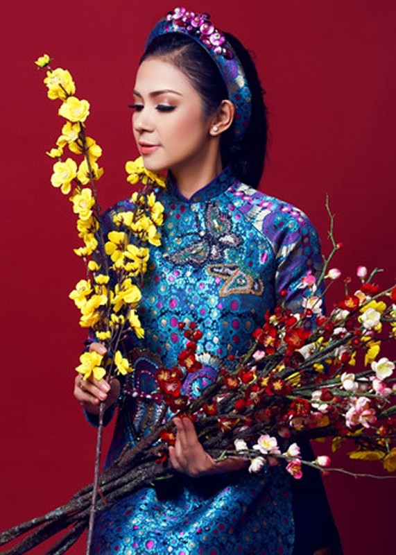 My nhan Viet dep diu dang trong ao dai don Tet-Hinh-6