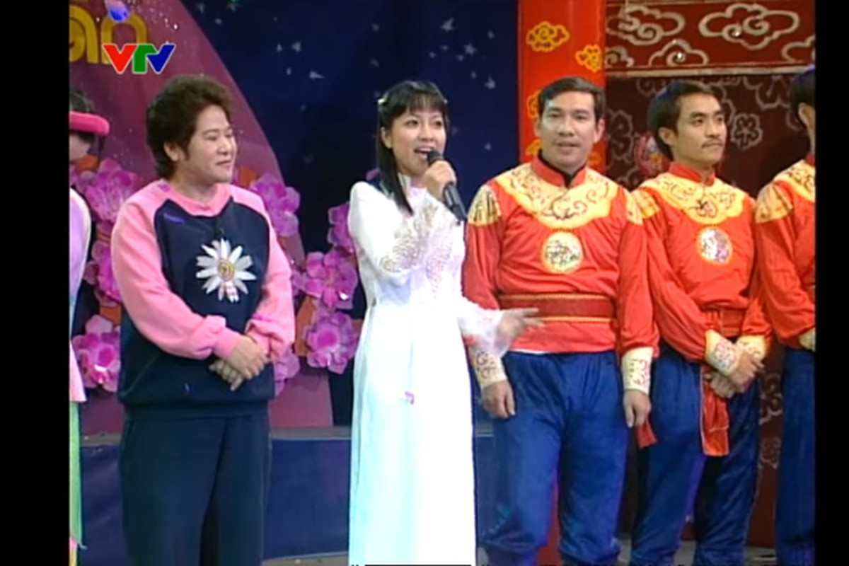 Nhin lai hinh anh MC Thao Van qua cac mua Tao quan-Hinh-2