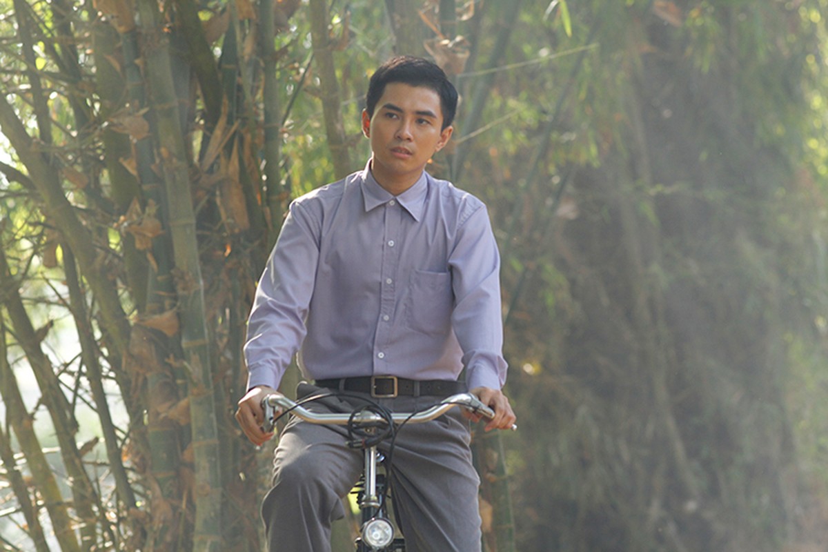 Hoc tro Ngo Thanh Van vuong tinh tay ba trong phim moi