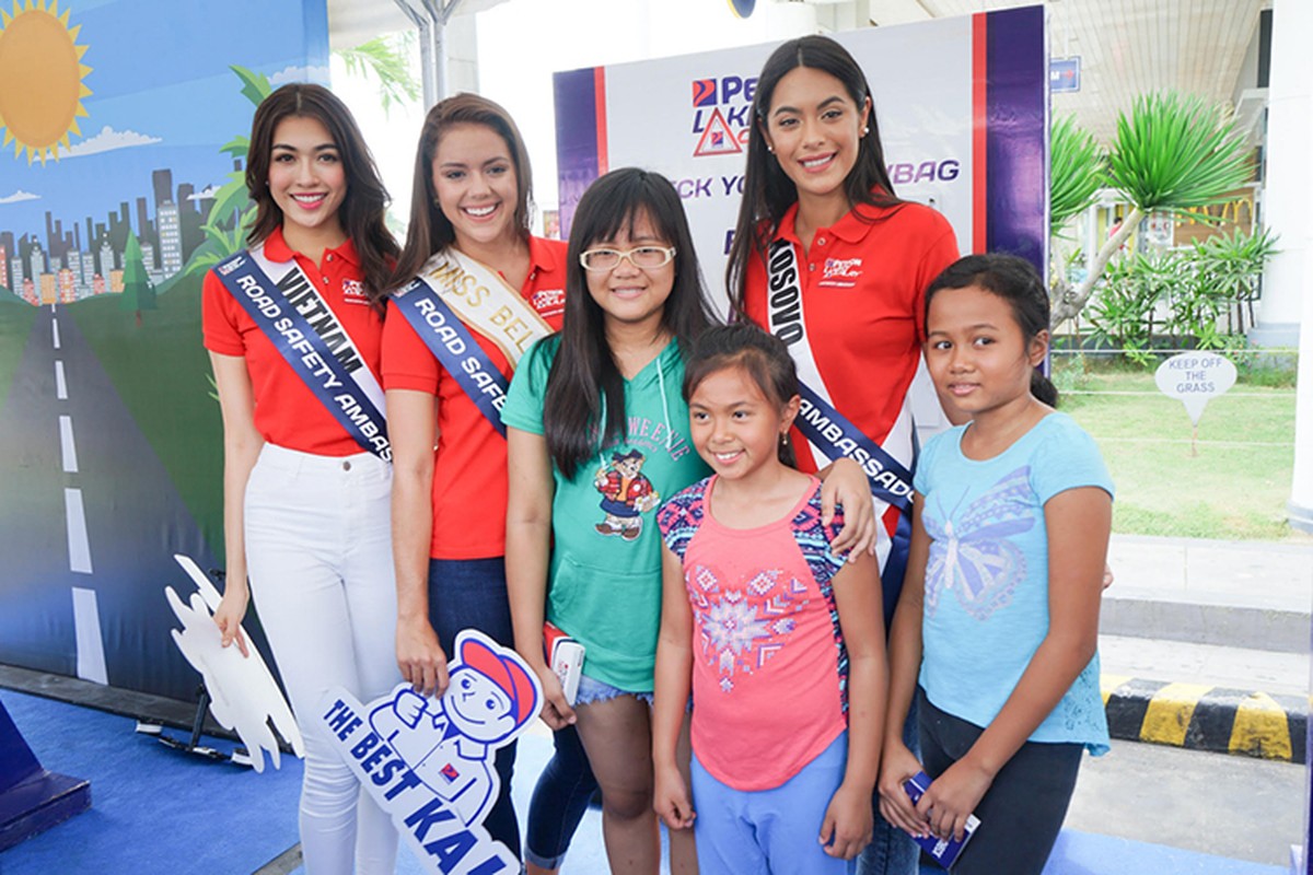 HH Pia Wurtzbach nam tay Le Hang tai hien giay phut dang quang-Hinh-10