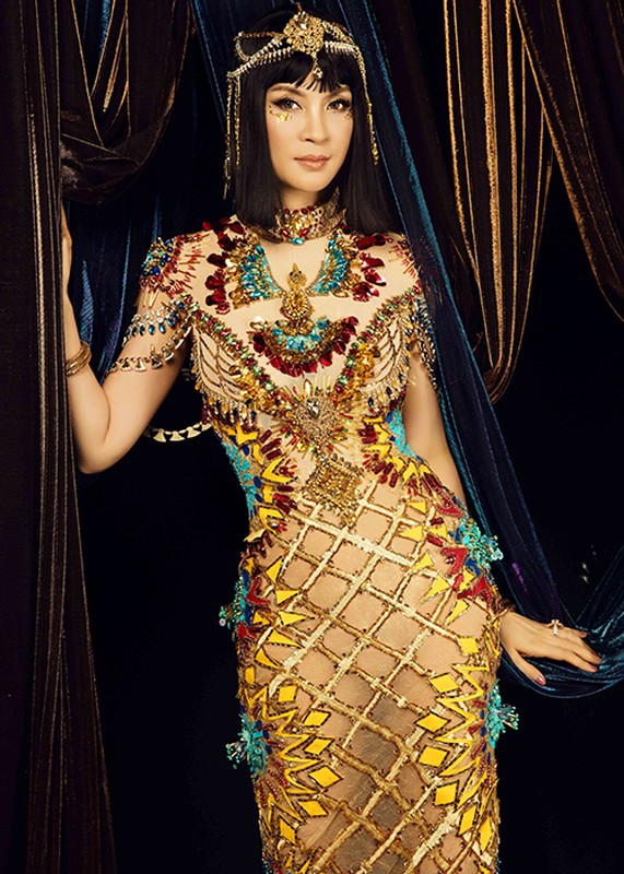 MC Thanh Mai dep kieu ky khi hoa than nu hoang Cleopatra-Hinh-4