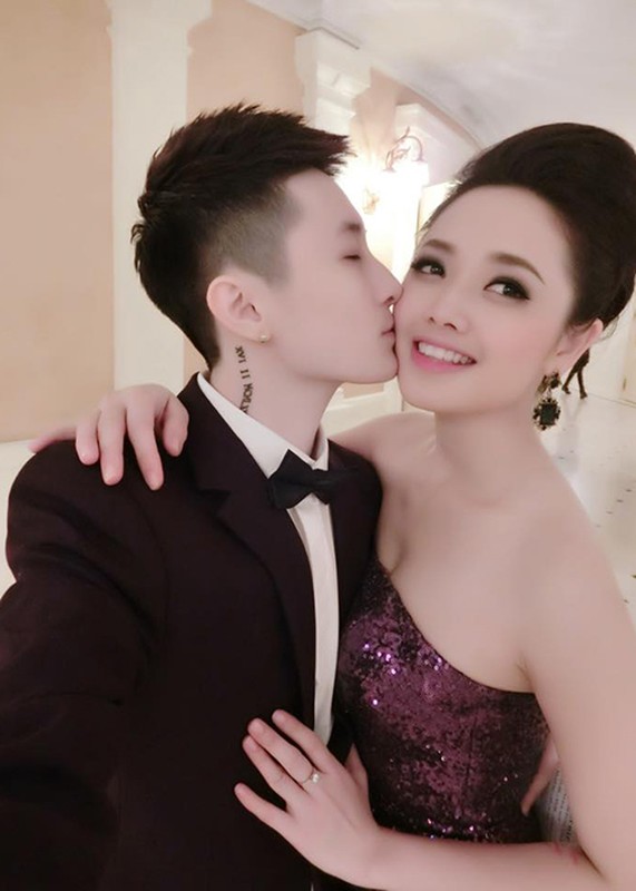 Nu MC gay sot voi anh cuoi ben nguoi tinh dong gioi la ai?-Hinh-10