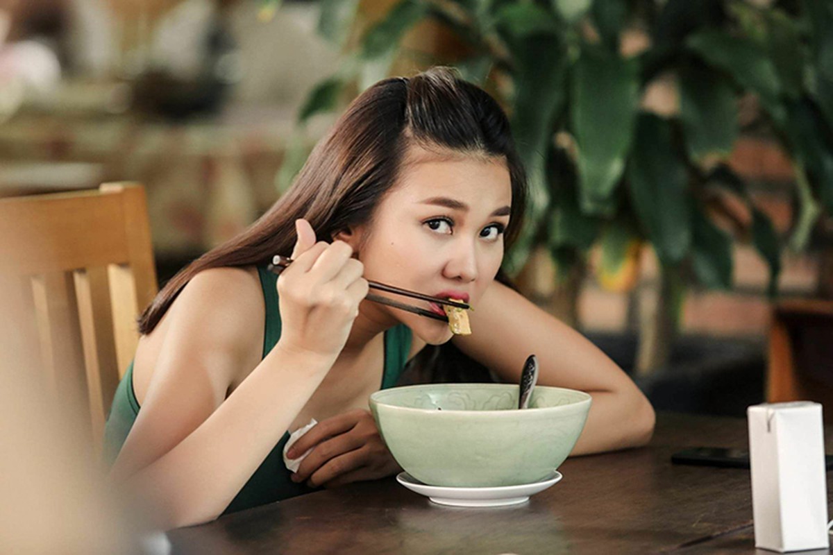 Hot Face sao Viet 24h: Angela Phuong Trinh hoa ba bau xi tin-Hinh-11