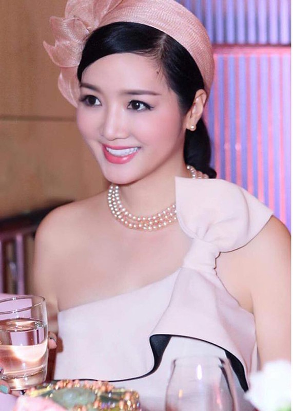 Hot Face sao Viet 24h: Ho Ngoc Ha di My cung Kim Ly-Hinh-8