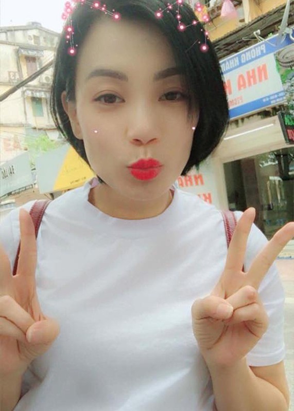 Hot Face sao Viet 24h: Vo Xuan Bac vui ve giua on ao voi Kim Oanh