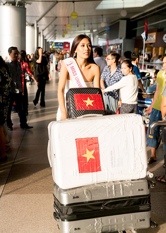Nguyen Thi Loan mang 200kg hanh ly den Hoa hau Hoan vu-Hinh-2