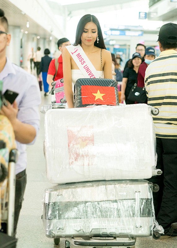 Nguyen Thi Loan mang 200kg hanh ly den Hoa hau Hoan vu-Hinh-3