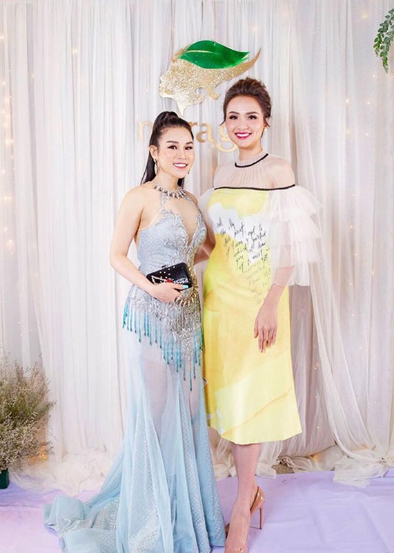 Soi chiec vay tuyet dep khien Diem Huong muoi mat vi cho muon-Hinh-4