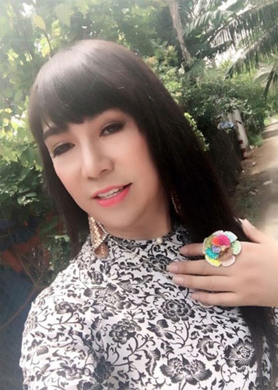 Da 4 con, Long Nhat van “nghien” gia gai nhat showbiz Viet-Hinh-8