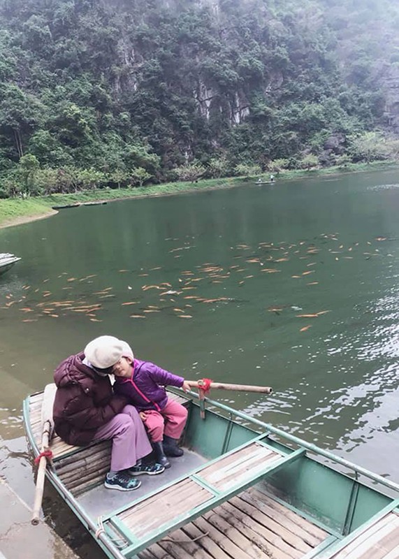 Mai Phuong dang anh ben con gai, Phung Ngoc Huy tam tac khen-Hinh-5