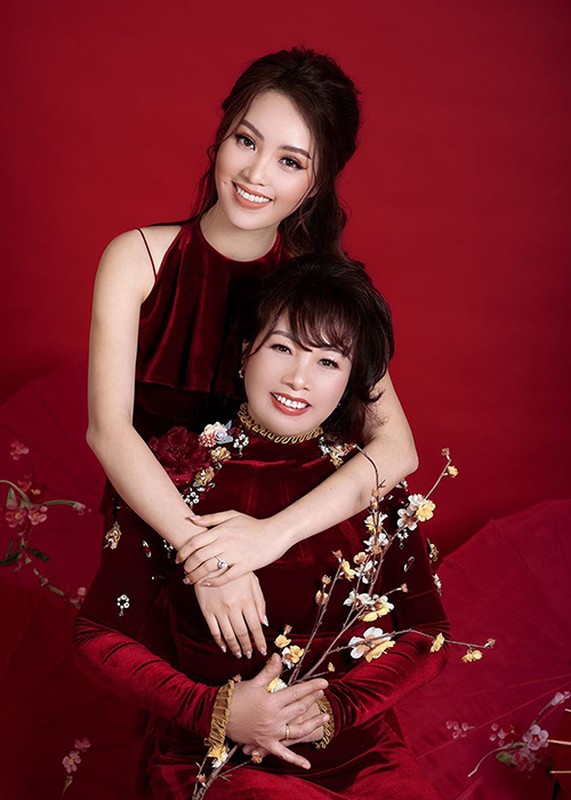 A hau Thuy Van len tieng ve tin don ly hon chong doanh nhan-Hinh-13