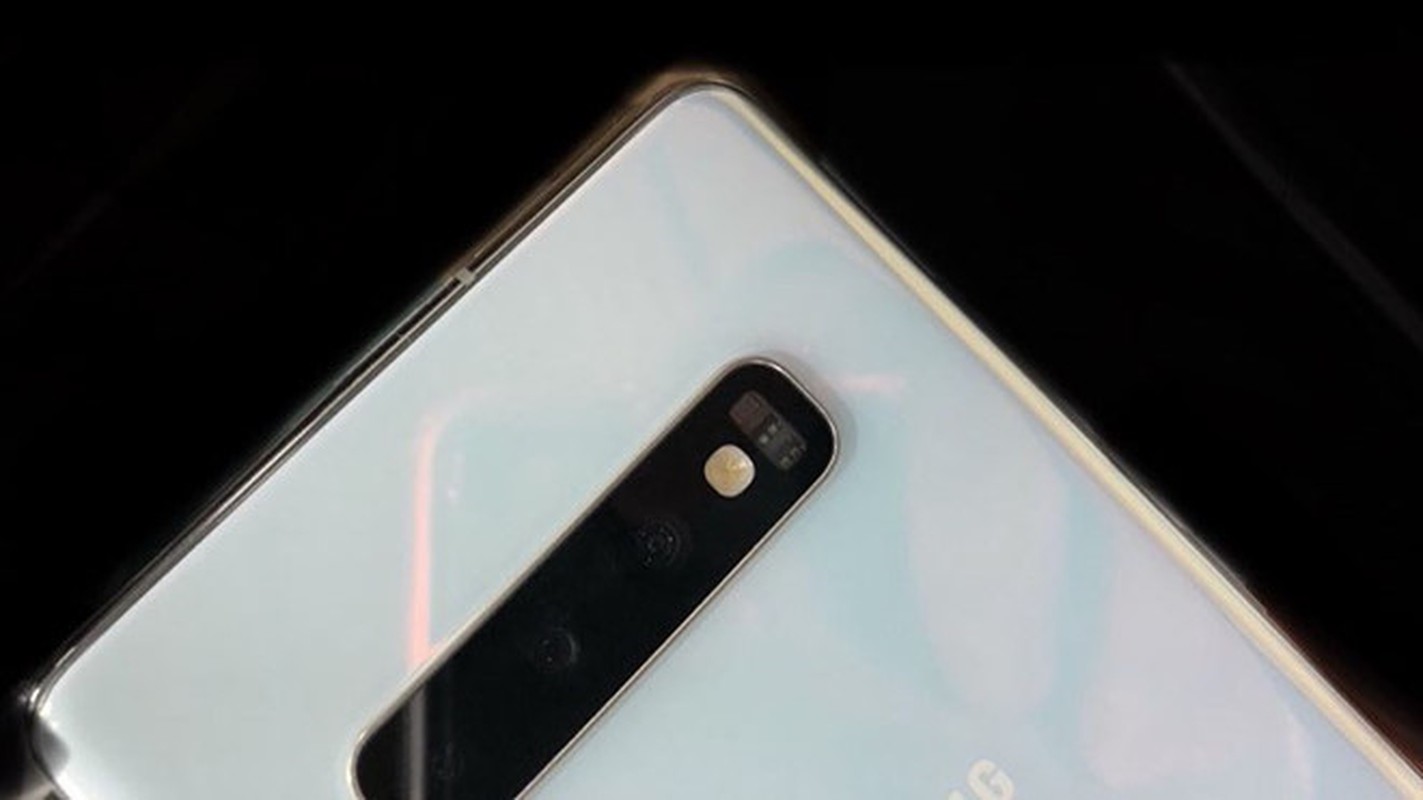 Galaxy S10 chua ra mat, blogger da dang video trai nghiem-Hinh-8