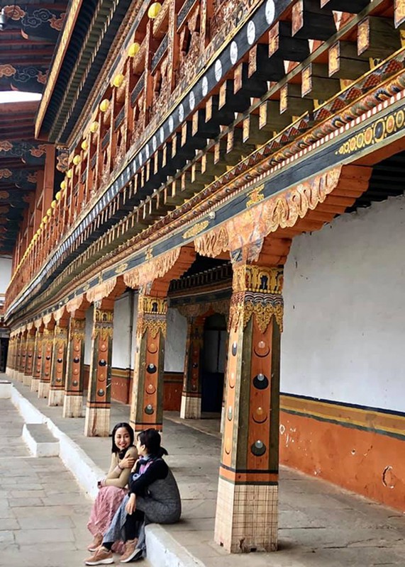 Mai Phuong cung khoc voi Oc Thanh Van trong chuyen du lich Bhutan-Hinh-8