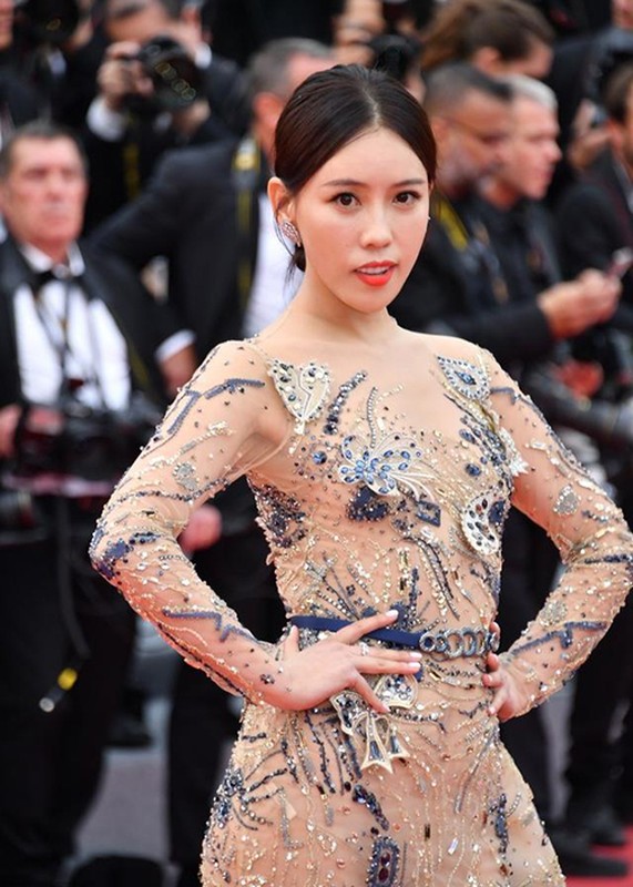 Lo dien nhung my nhan Hoa ngu “mat day” bam tru tham do Cannes 2019-Hinh-8