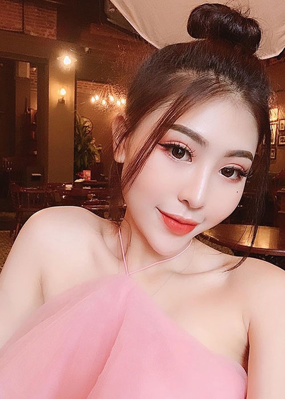 Nhan sac hot girl sa bay tinh Quoc Truong trong “Ve nha di con“-Hinh-4