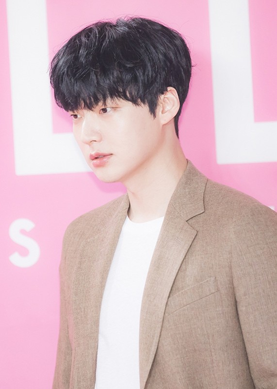 Ahn Jae Hyun: Tu soai ca den ga dan ong bi vo to ngoai tinh-Hinh-7