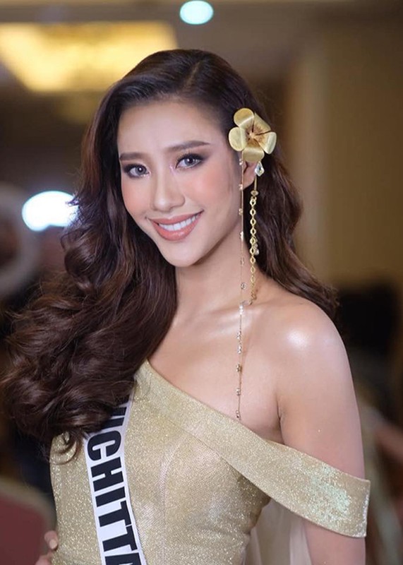 Hoang Thuy do goi cam voi dan thi sinh Miss Universe 2019-Hinh-2