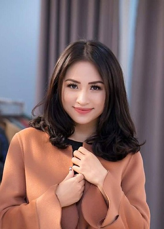 Soi nhung mon qua dat do sao Viet duoc ban trai tang-Hinh-6