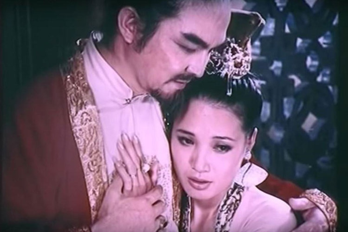 Vinh biet Trung uy Phuong - NSND The Anh va nhung vai dien dang nguong mo-Hinh-6