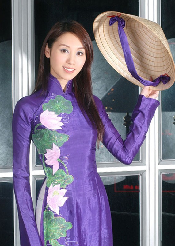 Ca si My mac ao dai khong quan: Loat sao ngoai mac ao dai co phan cam?-Hinh-7