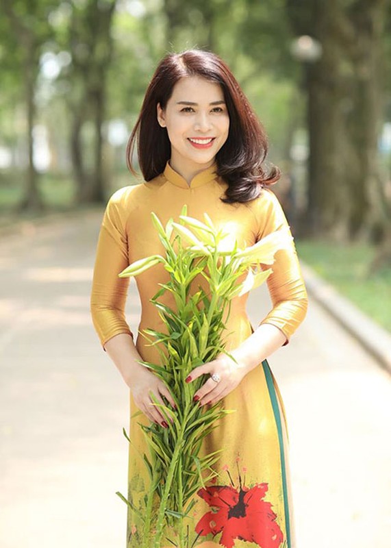 Duong cong goi cam cua a hau doanh nhan hen ho nghe si Chi Trung-Hinh-9