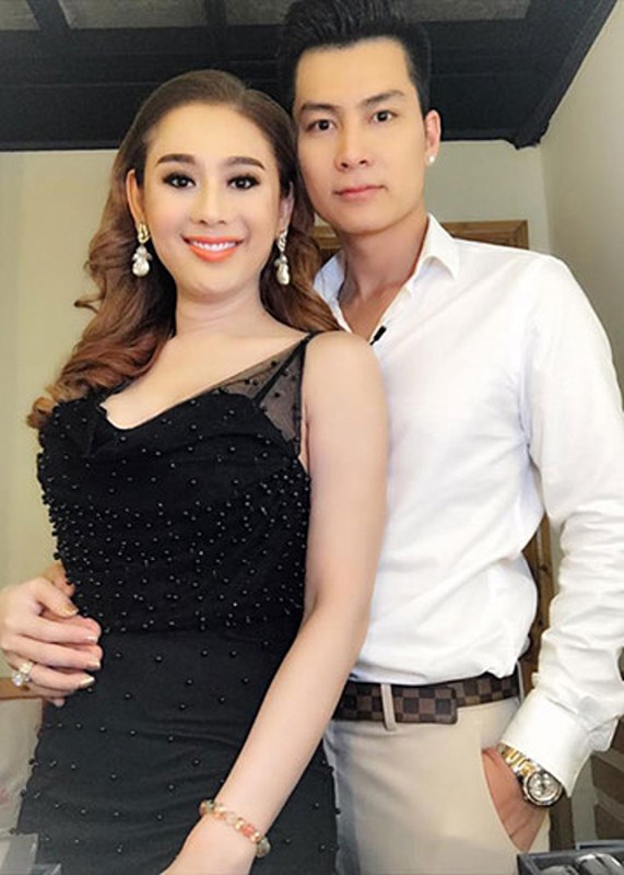 Lam Khanh Chi duoc chong chieu nhu ba hoang truoc khi ve nha me de-Hinh-14