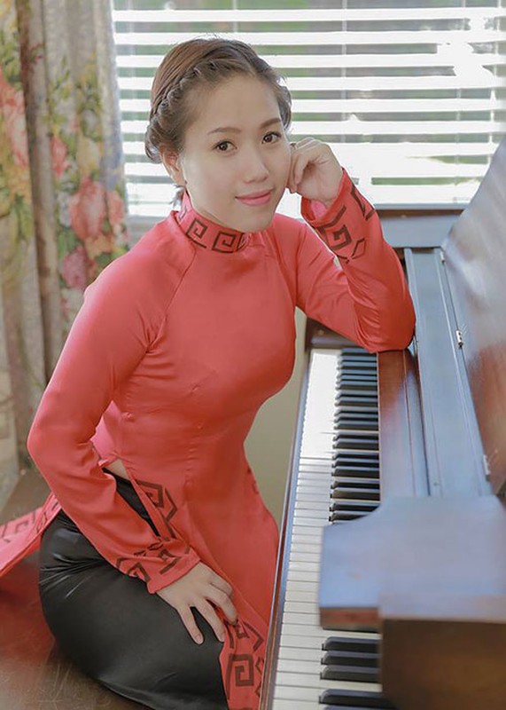 Soi su nghiep cua Thuy Chi truoc on ao “ke fame” Son Tung M-TP-Hinh-3