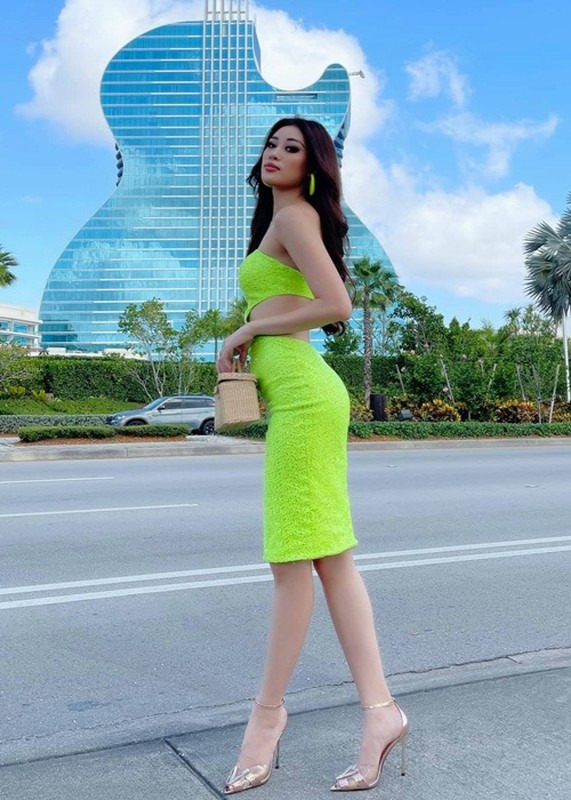 Hoa hau Khanh Van mac goi cam o Miss Universe 2020-Hinh-4