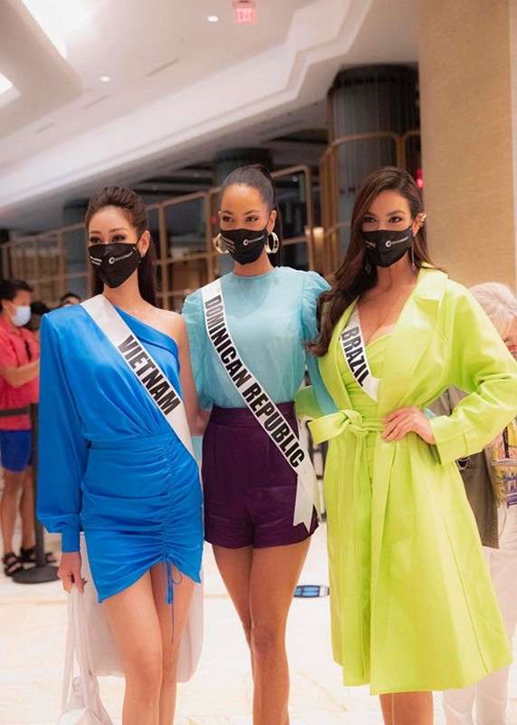 Khanh Van khoe ve ngot ngao goi cam o Miss Universe 2020-Hinh-7