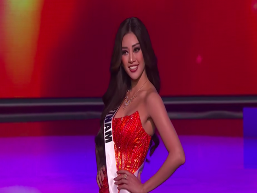 Khanh Van goi cam voi bikini o ban ket Miss Universe 2020-Hinh-9