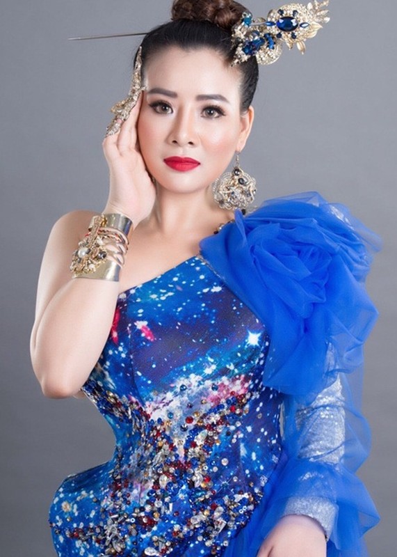 Ngam nhan sac A hau Doanh nhan Quoc te 2019 Nguyen Thuy Nhan-Hinh-2