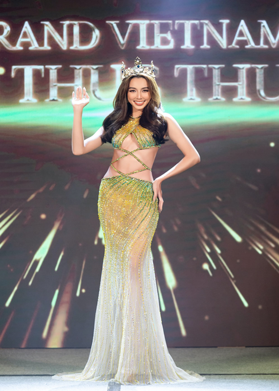 Thuy Tien tang dep to ong cho ban tai Miss Grand International-Hinh-9