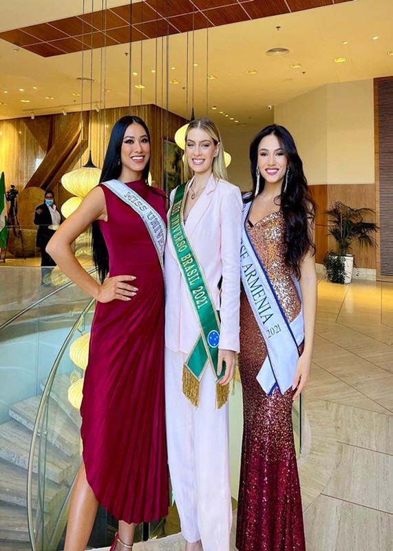 Nhap cuoc, Kim Duyen do sac dan doi thu dang gom tai Miss Universe-Hinh-10