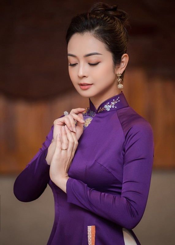 Mac ao dai kin dao, Jennifer Pham van dep gay me-Hinh-12