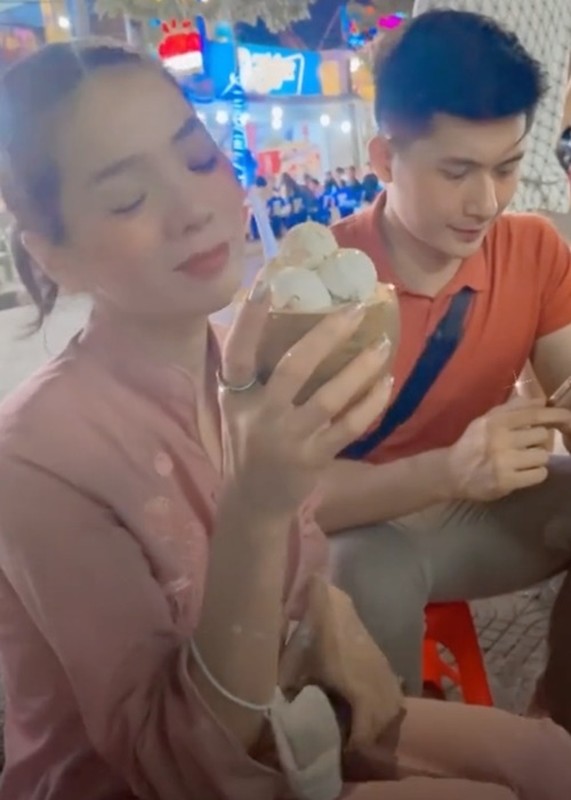 Lam Bao Chau bao lan bi soi “bo quen” Le Quyen?-Hinh-2