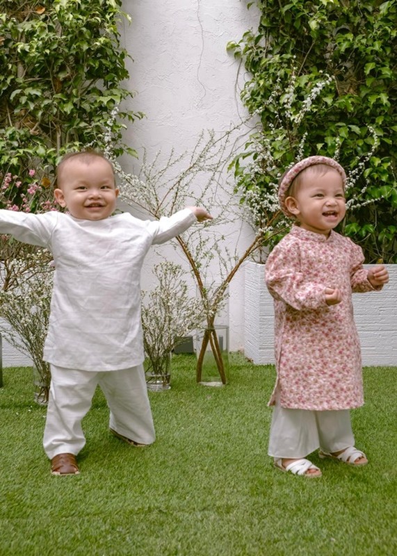 Dien ao dai don Tet, nhoc ti nha sao Viet bieu cam hai huoc