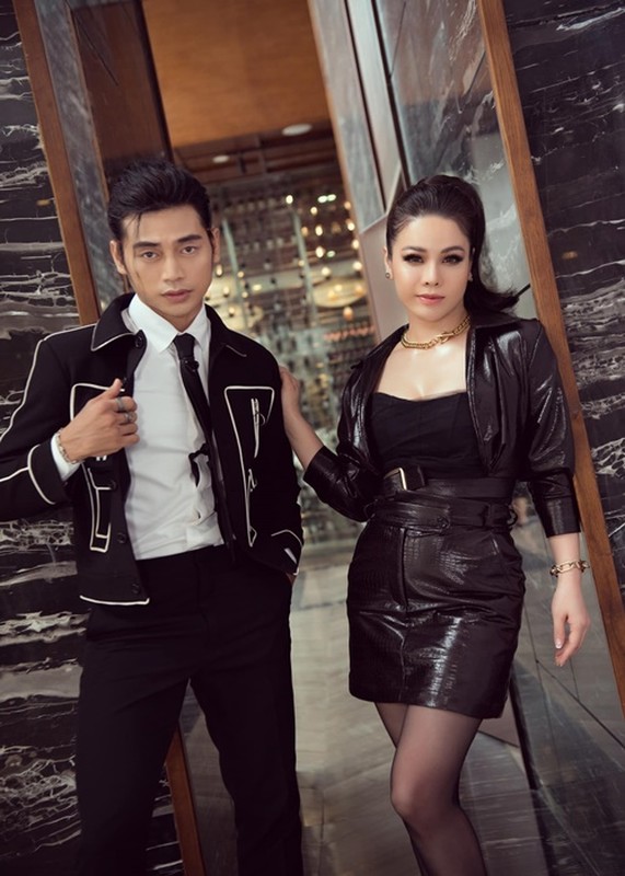 Loat anh than thiet giua Nhat Kim Anh va dien vien Loi Tran-Hinh-7