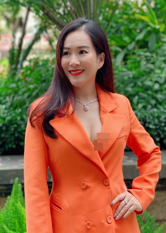 Anh Tho - vo dai gia hon tuoi cua Binh Minh goi cam, hut hon co nao?-Hinh-9